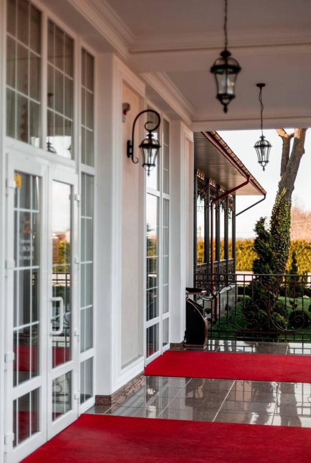 Hotel Grand Aristocrate Dubovtsy Eksteriør billede