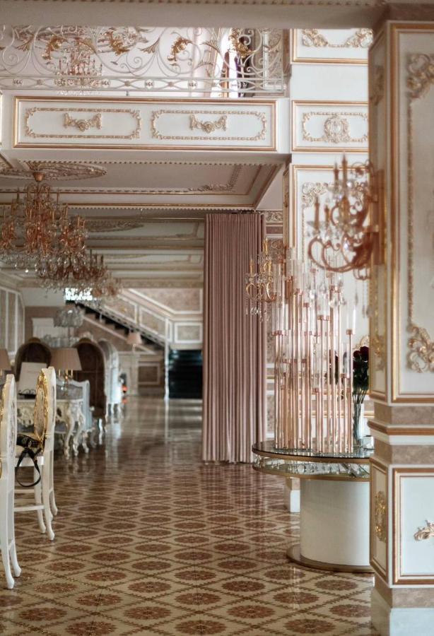 Hotel Grand Aristocrate Dubovtsy Eksteriør billede