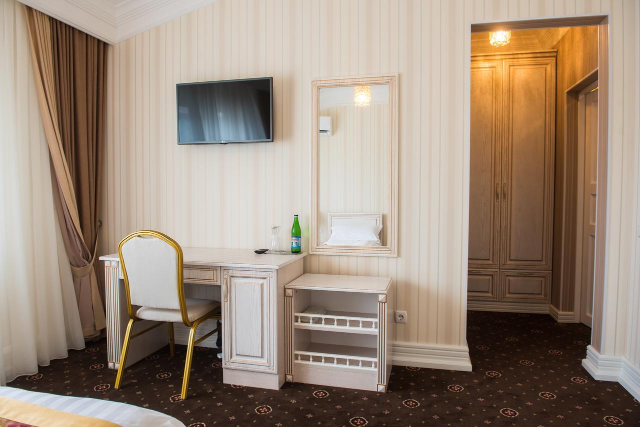 Hotel Grand Aristocrate Dubovtsy Eksteriør billede